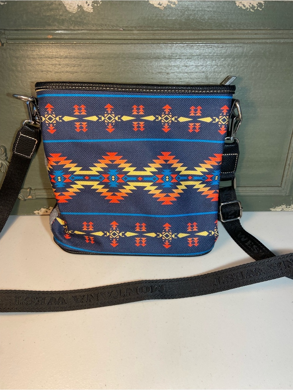 Montana West Southwestern Pattern Crossbody Bag